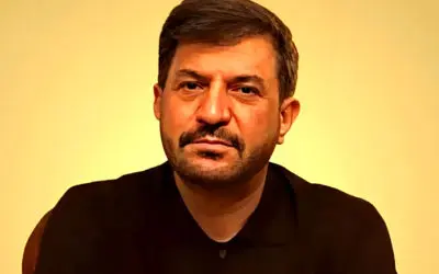 بیوگرافی محمود شهریاری ،مجری صداوسیما و گوینده رادیو، و علت ممنوع‌التصویری طولانی‌اش از دهه 70 تا الان