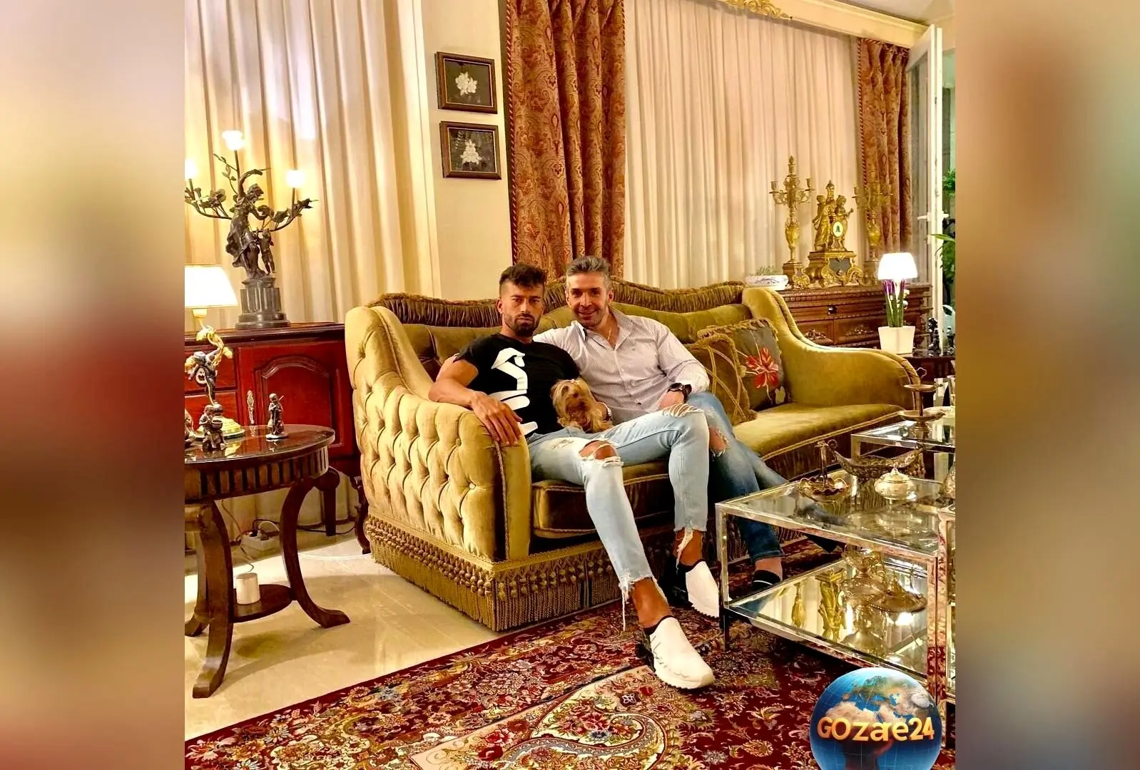 تصویر لوکس از منزل رامین رضائیان با مبل و صندلی‌های خاص و چیدمان چوبی جذاب + عکس