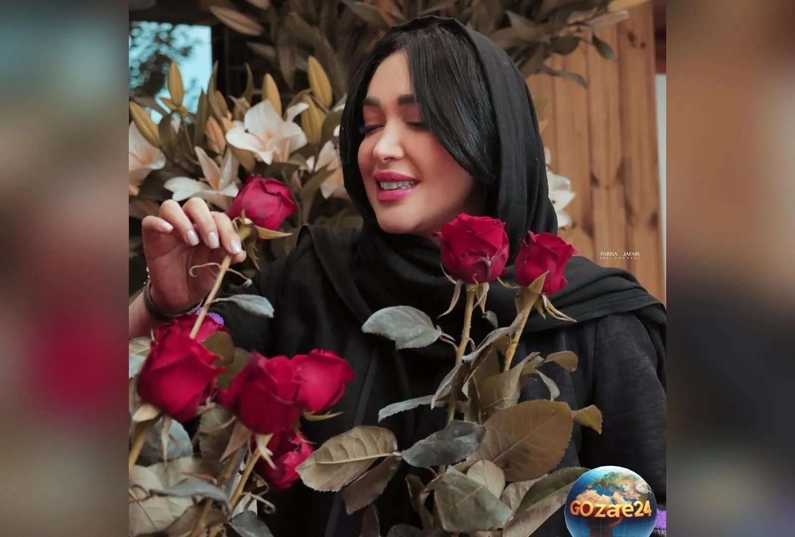 دلبری و میکاپ فوق‌العاده سارا منجزی‌پور با رژ لب جیغ در جدیدترین عکس اینستاگرام