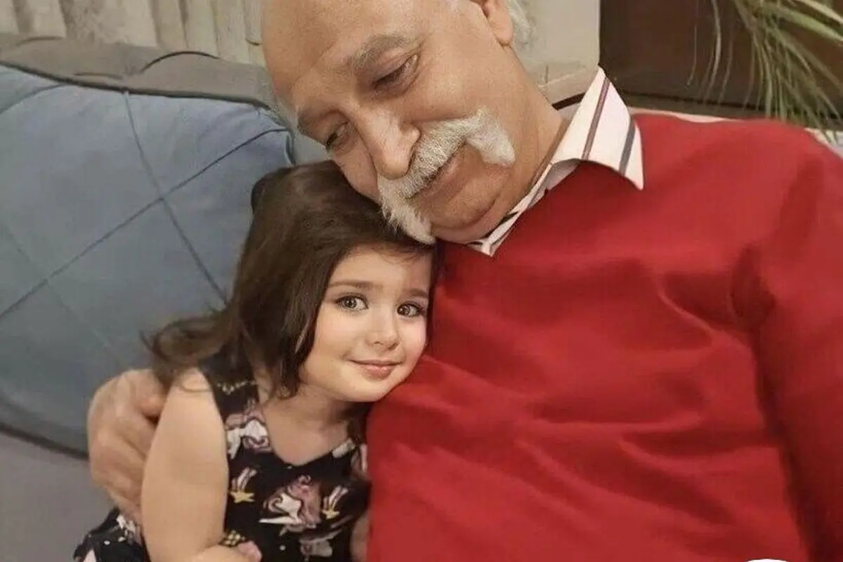 تصویر دیدنی از جشن تولد ساده و خانوادگی محمود پاک نیت در کنار نوه زیبا و چشم‌نوازش + جزئیات زندگی و نقش‌آفرینی در سریال گیلدخت
