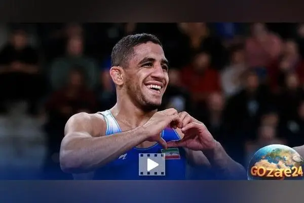 رحمان عموزاد با درخشش در فینال جهانی، مدال طلای وزن خود را کسب کرد و همسرش در لحظه شادی و اشک، نوزاد در بغل دارد | ویدیو و جزئیات