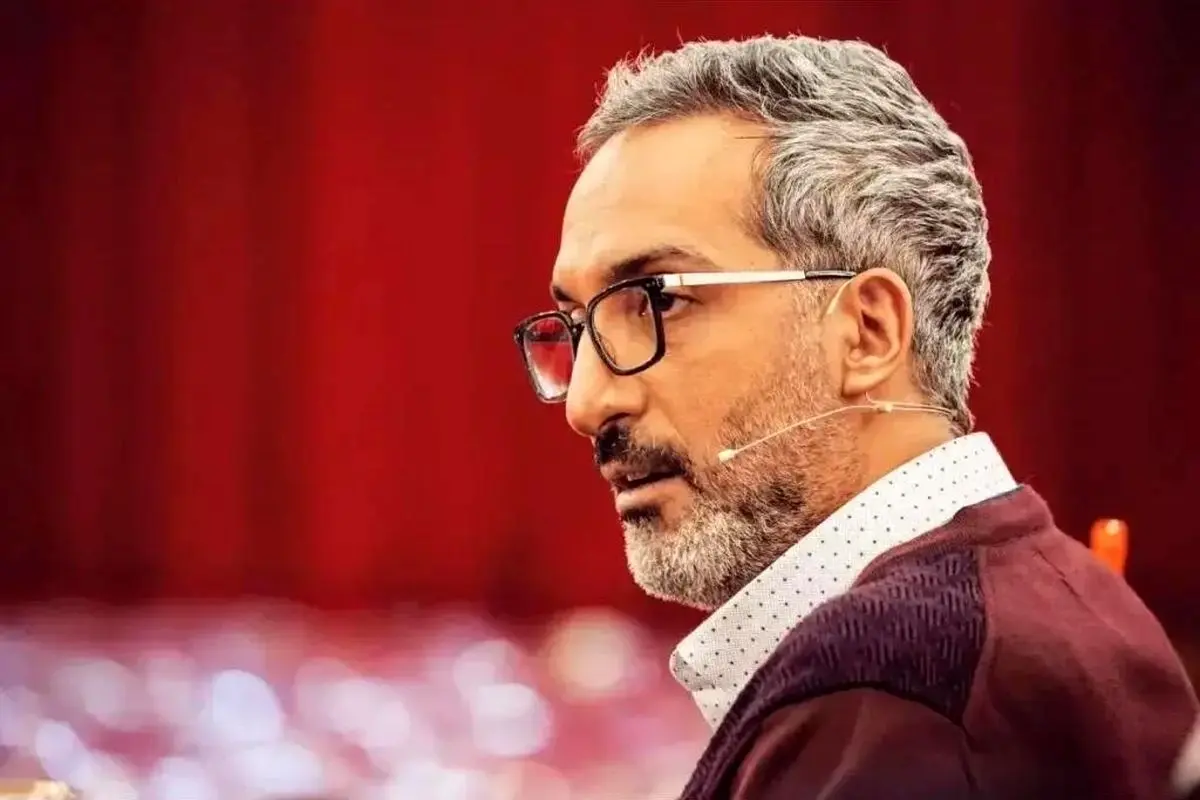 دکوراسیون نوستالژیک و شطرنجی در برنامه جدید امیرمهدی ژوله؛ ترکیبی مدرن و خاطره‌انگیز برای فضای گفت‌وگوهای جذاب