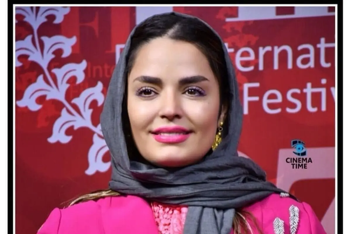 سپیده خداوردی در تعطیلات نوروز ۱۴۰۱ کنار خانواده‌اش، شباهت بی‌نظیرش با پدر و مادرش را نشان داد!