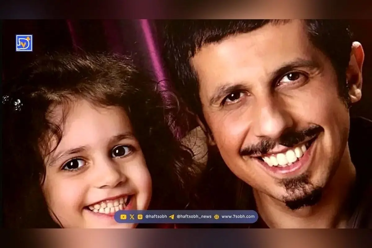 نگاهی به چیدمان کتابخانه شیک و سنتی جواد رضویان، ستاره طنز ایران و تصاویر منحصربفرد از کتاب‌های جهان و فرهنگ مردمان مختلف