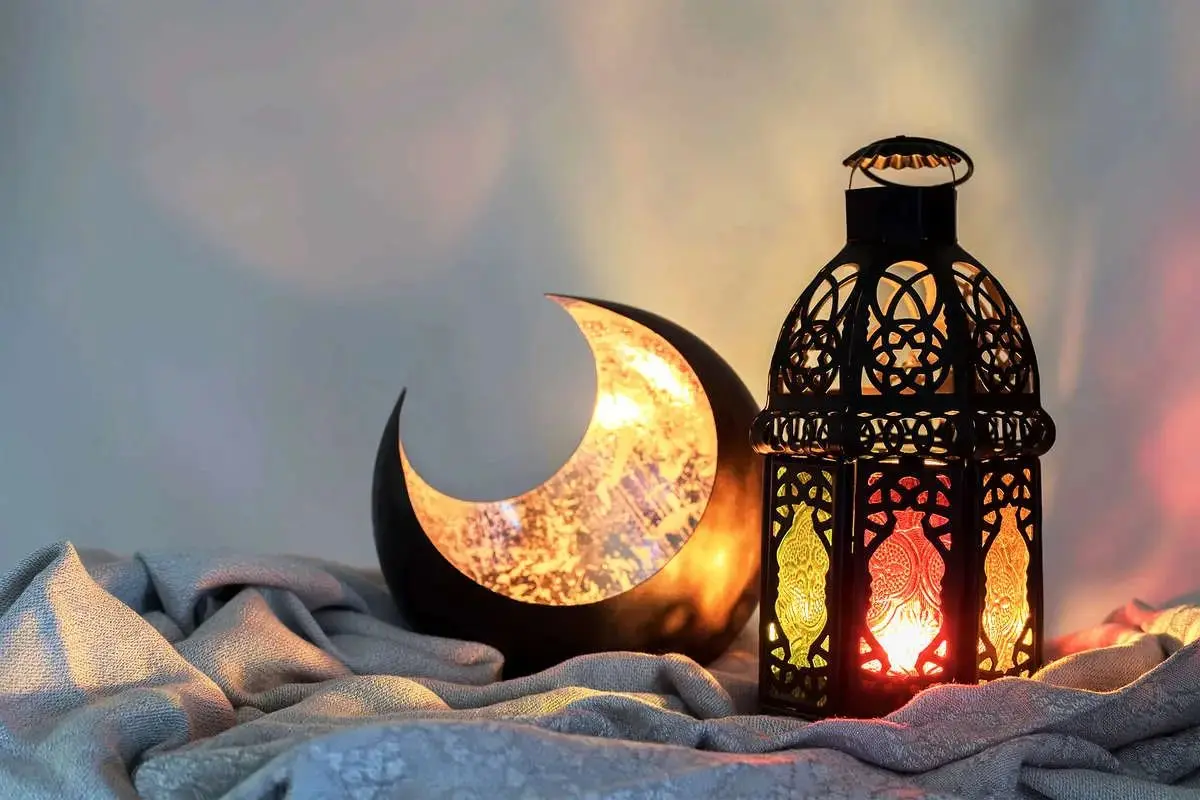 پیام‌های صمیمانه تبریک عید فطر | جدیدترین جملات دوستانه و احساسی
