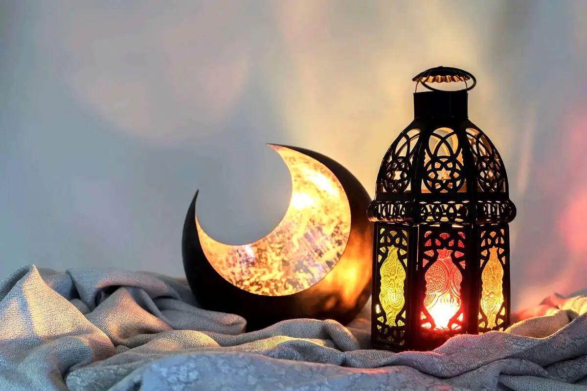 پیام‌های صمیمانه تبریک عید فطر | جدیدترین جملات دوستانه و احساسی
