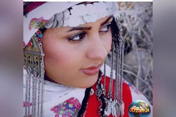 استایل پاییزی یلدا عباسی با کیف کمری و بوت مشکی در طبیعت شیراز: تصویری نوستالژیک و مدرن