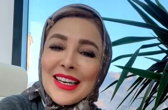 ژیلا صادقی از دلایل کناره‌گیری از بازیگری و اهمیت آبرو در تربیت خانوادگی‌اش می‌گوید