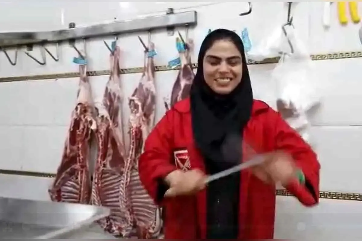 معرفی زهرا سادات عظیمی، زن قصاب ورامینی و ستاره اینستاگرام با مهارت‌های بی‌نظیر در حرفه خانوادگی