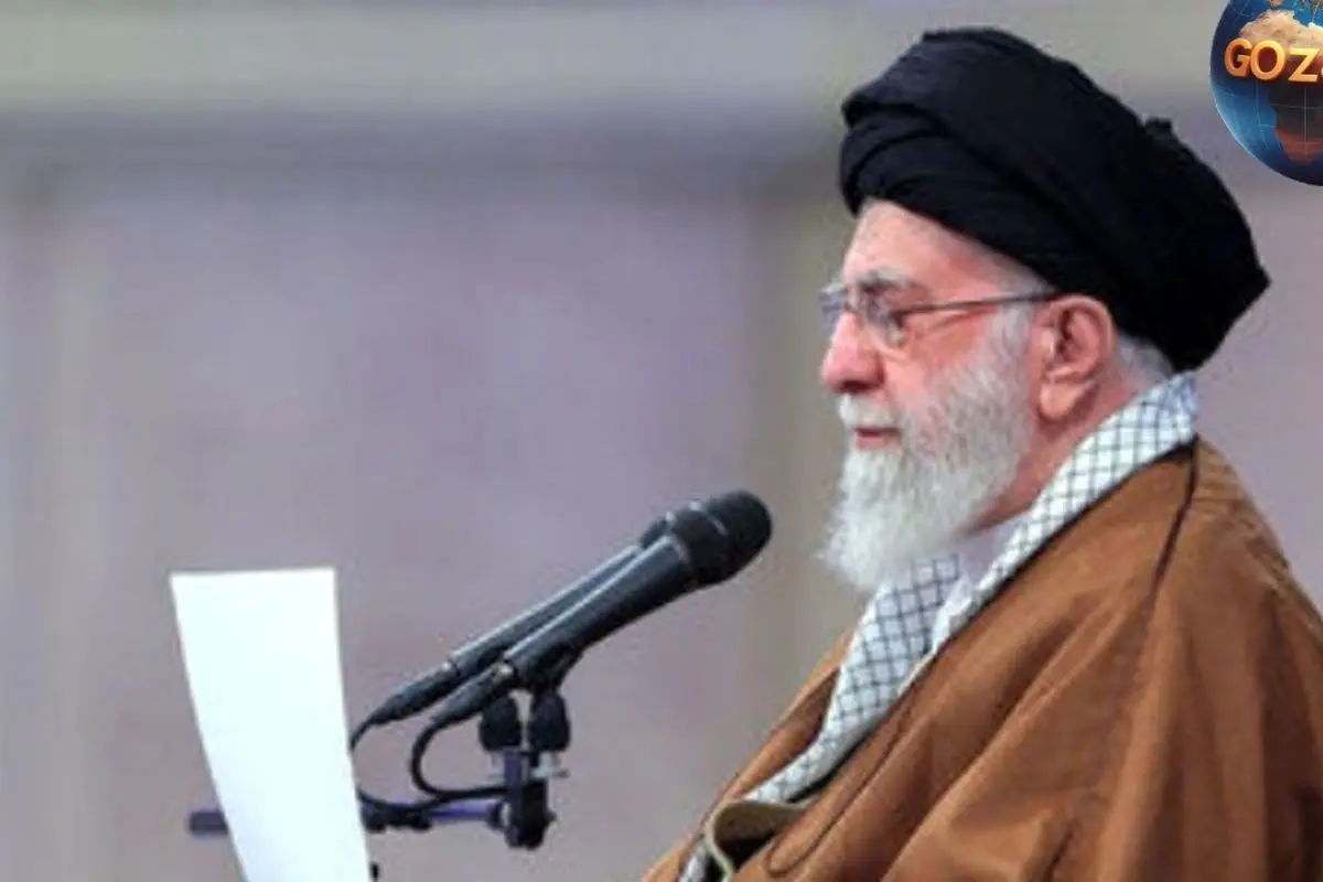 عکس قدیمی ۱۲ سالگی رهبر انقلاب در گفتوگوی روزنامه اطلاعات سال ۱۳۶۴