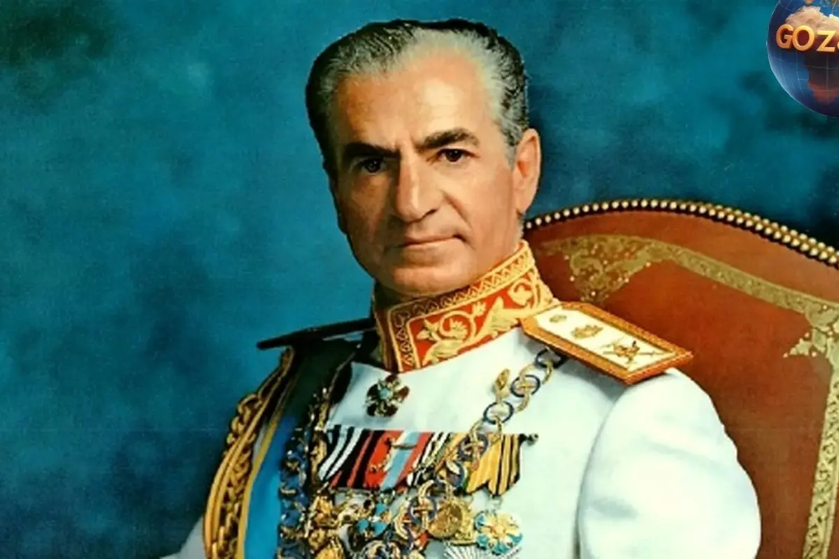 تصویر نادر محمدرضا پهلوی در لباس سمور و شاهزاده‌هایش در سال 1342