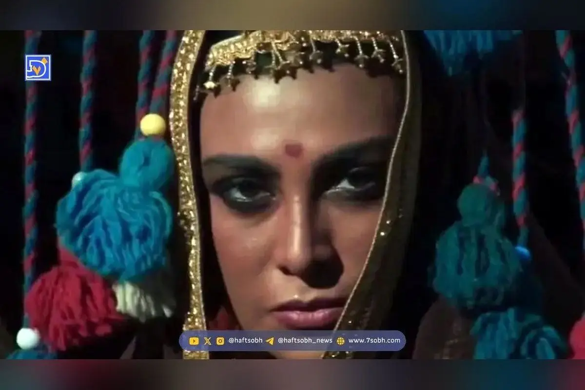 این ملکه خشن و زیبای هندی در کنار بازیگر ایرانی آزاده صمدی + حدس زدن نام خانم بازیگر مشهور