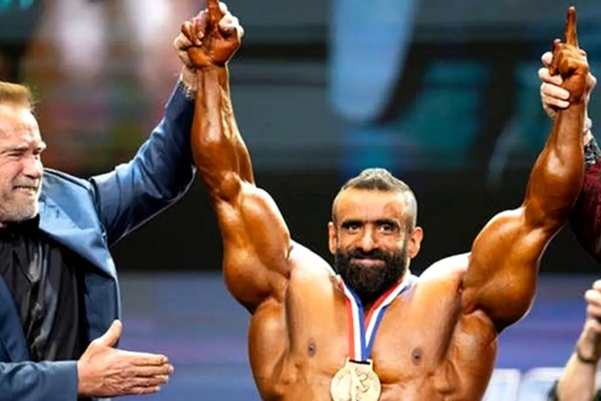 هادی چوپان به سیاه‌نمایی برخی هنرپیشه‌ها درباره ایران واکنش تند نشان داد: خواستار نگاهی مثبت و ساختن آینده شد