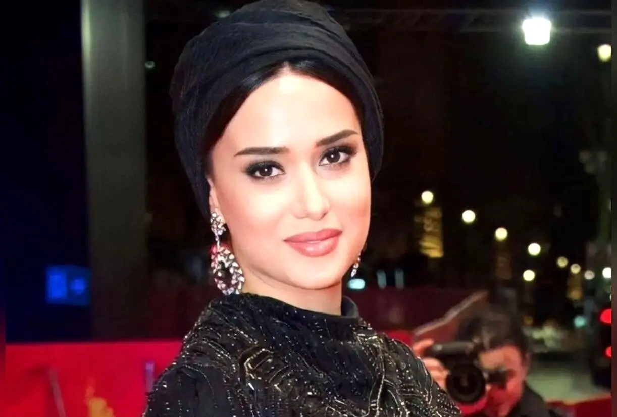 طراحی داخلی منازل لوکس و مدرن پریناز ایزدیار؛ تصاویر بی‌نظیر از دکوراسیون خانه او