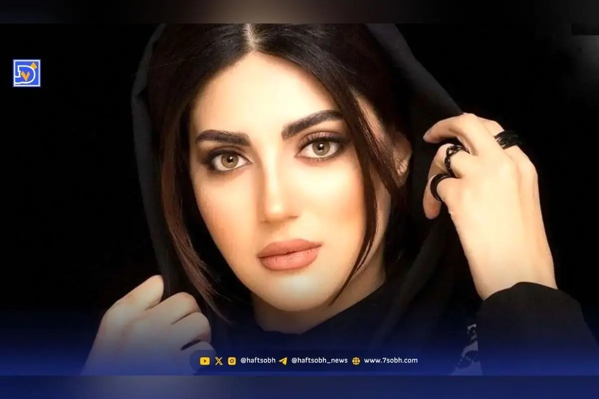 هلیا امامی با استایل مخملی سورمه‌ای در جشنواره همام، چشم‌ها را خیره کرد!