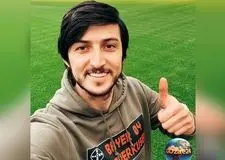 سردار آزمون در برنامه تلویزیونی با آواز ترکمنی و خجالت‌زدگی‌اش؛ لحظه‌ای دیدنی و سرگرم‌کننده