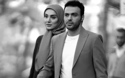 استایل متفاوت و شیک سامان صفاری و زارا نادری‌فر در مراسم سریال ناریا + عکس‌های جذاب