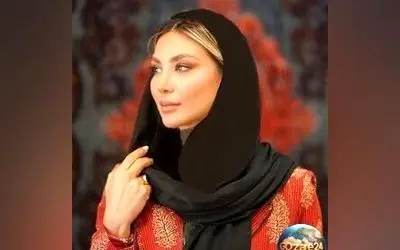 عکس و بررسی خانه دلنشین مینا مختاری با استکان کمرباریک، نعلبکی مینا و گُل‌های زیبا