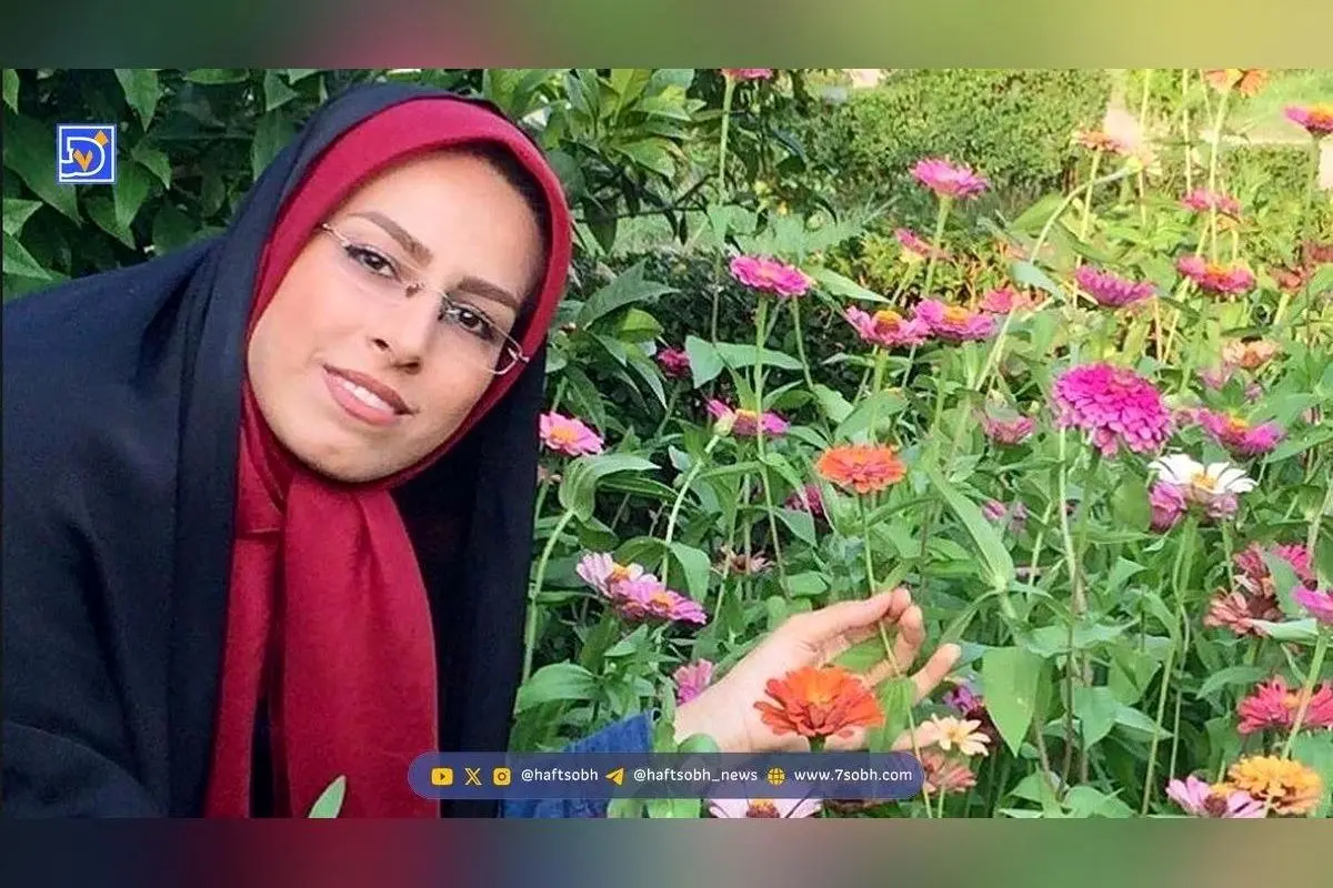 بیوگرافی کامل و عکس‌های جدید نرگس سادات پناهی، گوینده خبر محبوب تلویزیون ایران و همسرش در مراسم عقد