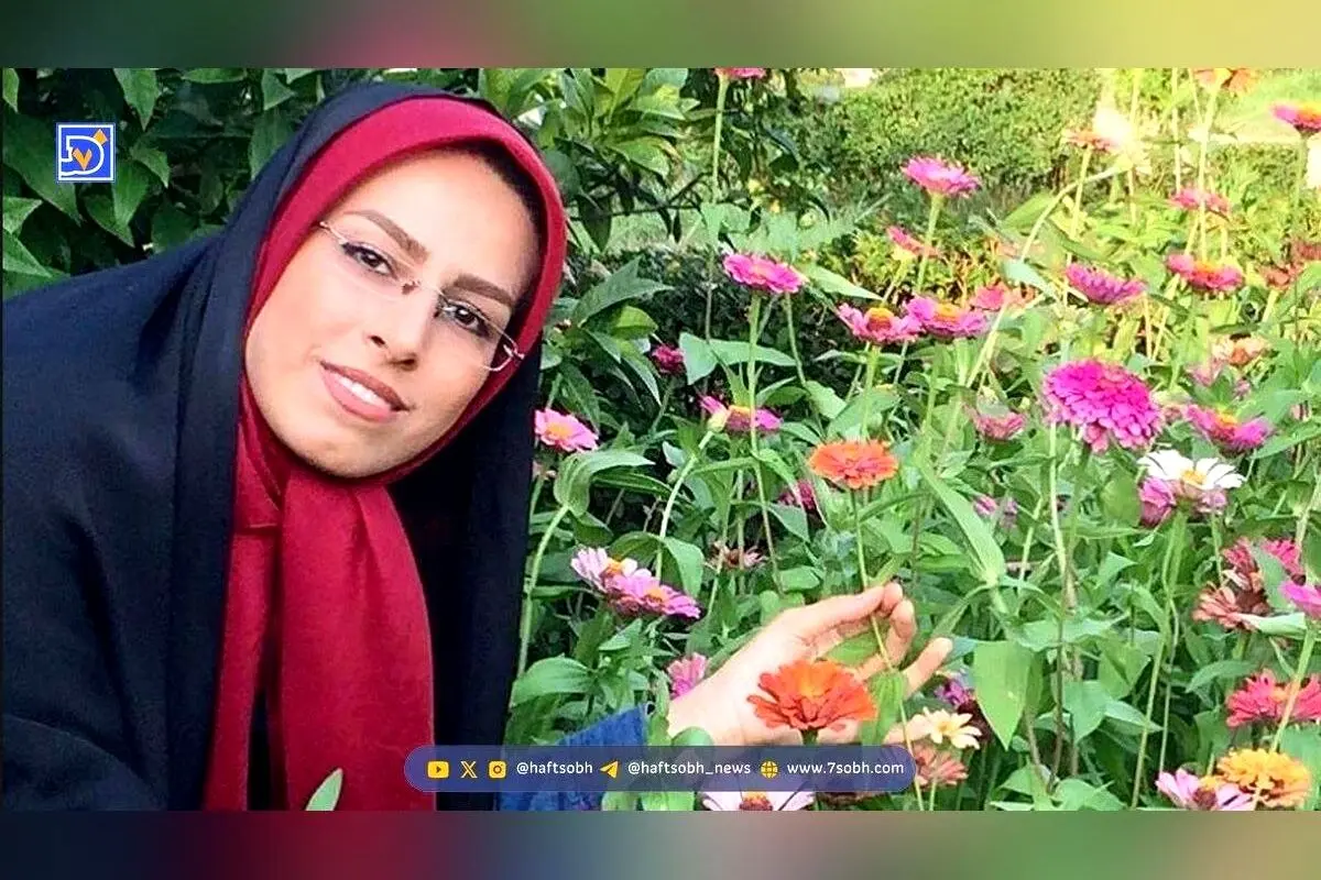 بیوگرافی کامل و عکس‌های جدید نرگس سادات پناهی، گوینده خبر محبوب تلویزیون ایران و همسرش در مراسم عقد
