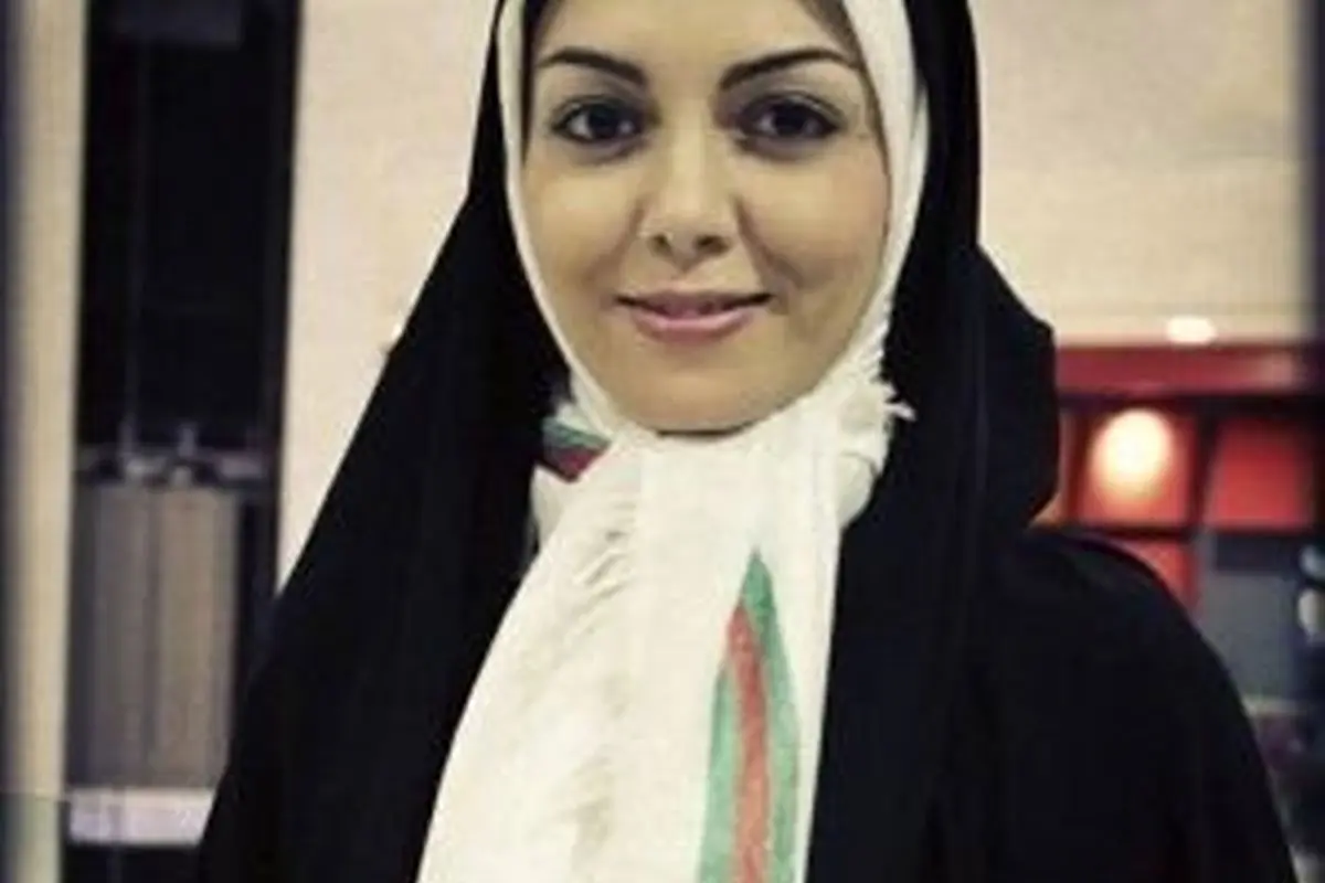 عکس غم‌انگیز آزاده نامداری در منزلش با پوشش جدید بدون چادر | نگاهی به لحظه‌های تأمل‌برانگیز زنده‌یاد هنرمند