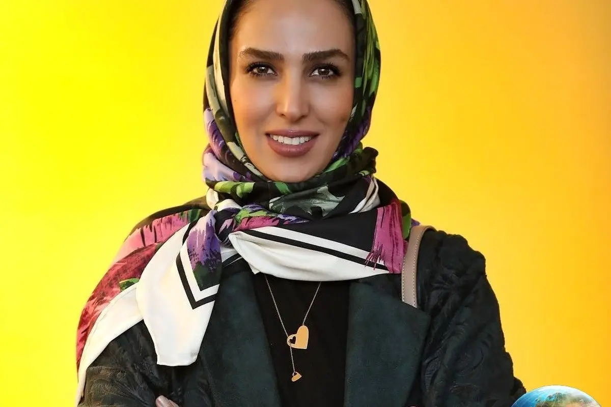 استایل تابستانی ساده و شیک سوگل طهماسبی با رنگ آبی آسمانی ترند شده در این روزها