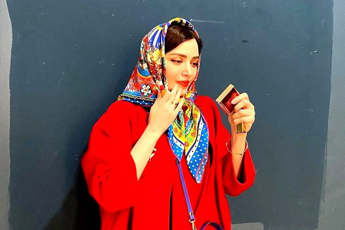 بهنوش طباطبایی در سفر کویری یزدگردی: شترسواری و عکس‌های هنری در دل کویر
