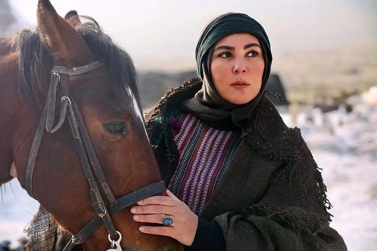 تصاویر داخلی خانه دوبلکس لاله اسکندری، بازیگر محبوب سینما و تلویزیون