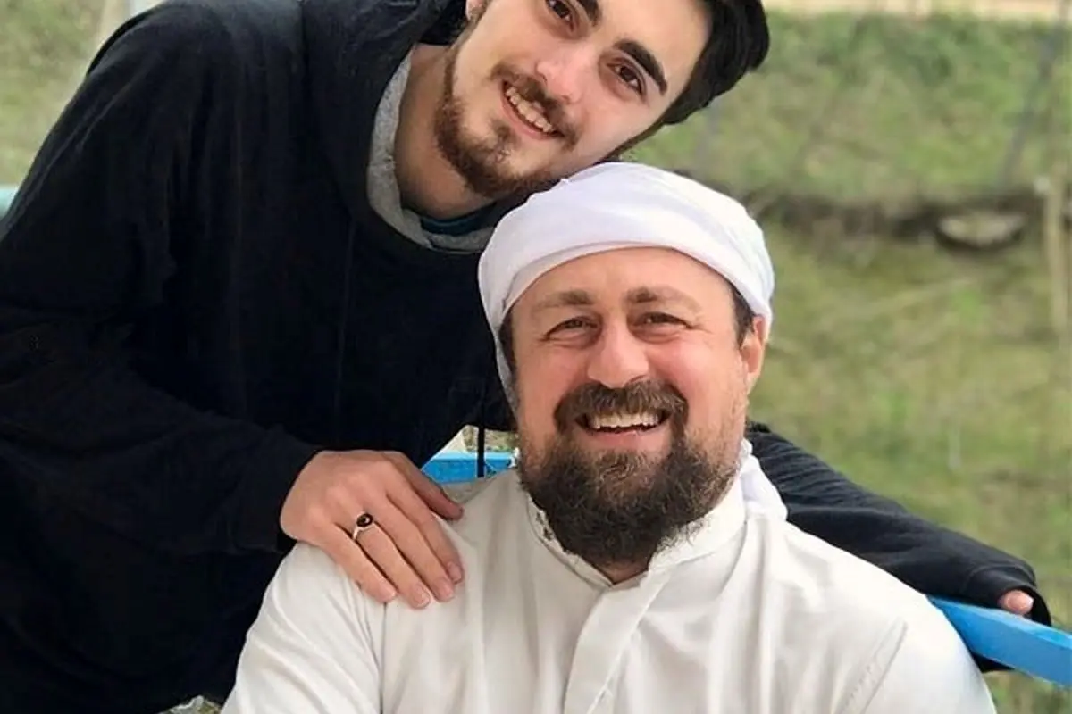 عیادت ویژه سید احمد خمینی از اسطوره فوتبال ایران سلطان علی پروین در بیمارستان + تصاویر
