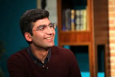 "مجتبی شکوری وارد بلک‌لیست سروش صحت در «اکنون» شد؛ چه چیزی باعث این جنجال شد؟
