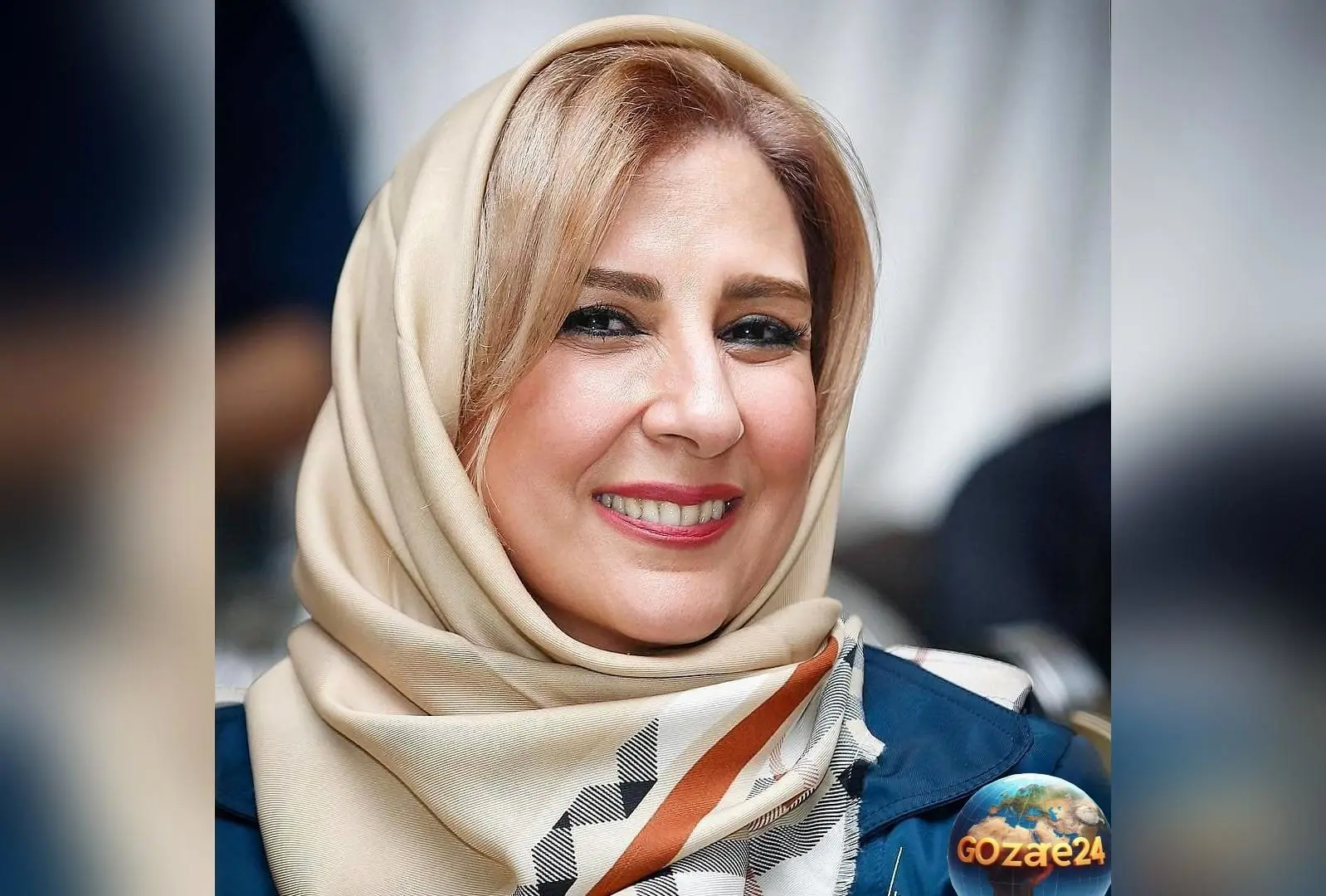 مرجانه گلچین در کافه خلوت و زیبا با دکور کریستالی پر از گل + عکس