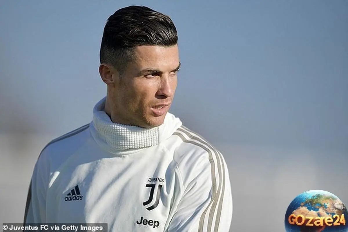 رونالدو با هدیه پیراهن به دختر بچه، لحظه‌ای احساسی و اشک‌ریزان در ورزشگاه را رقم زد