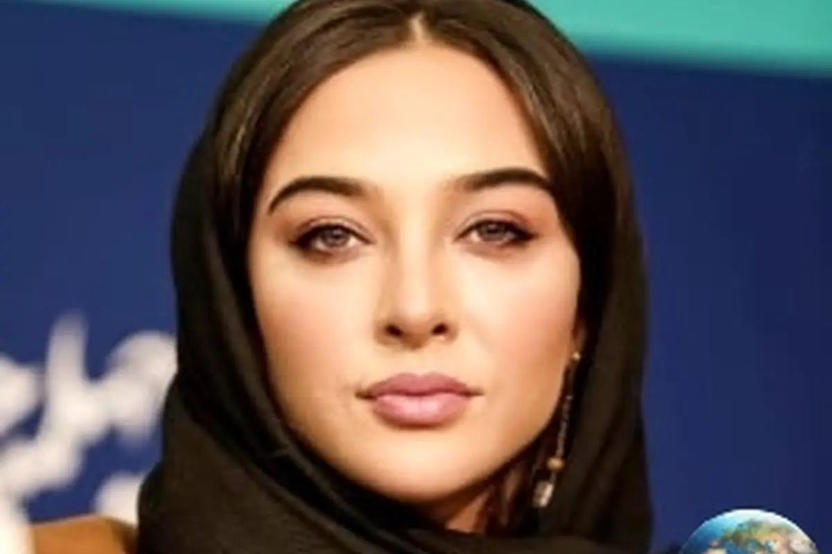 آناهیتا درگاهی با استایل گنگستری و انگشتر پنجه بکسی در کافه؛ عکس جدید و جذاب بازیگر و نقاش کشورمان