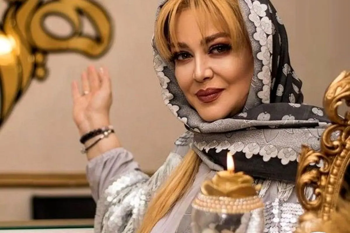 بهاره رهنما میزبان با ظرافت در خانه‌ای آنتیک و طلایی + استایل مهمانان با رنگ و بوی ایران