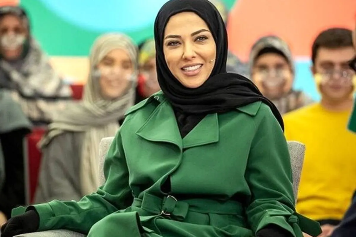 لیلا اوتادی با پوشش سبز در خندوانه؛ عکس جدید و بیوگرافی بازیگر محبوب ایرانی