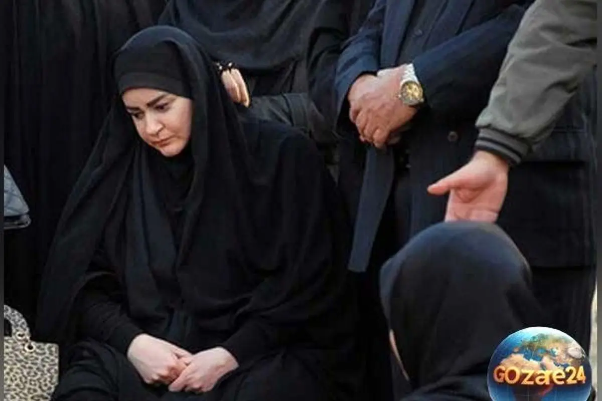 تصویر خانه ابدی ساده و گلباران شده پدر نعیمه نظام‌دوست، روحش شاد