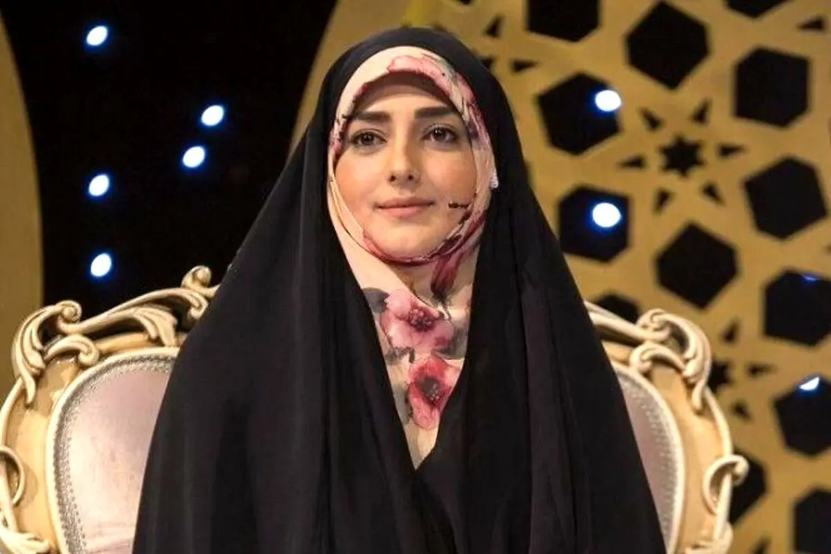 ستاره سادات قطبی در جدیدترین عکس‌ها با چادر و نگین‌دار شیک؛ انتخابی زیبا برای خرید چادر اعیانی و مجلل