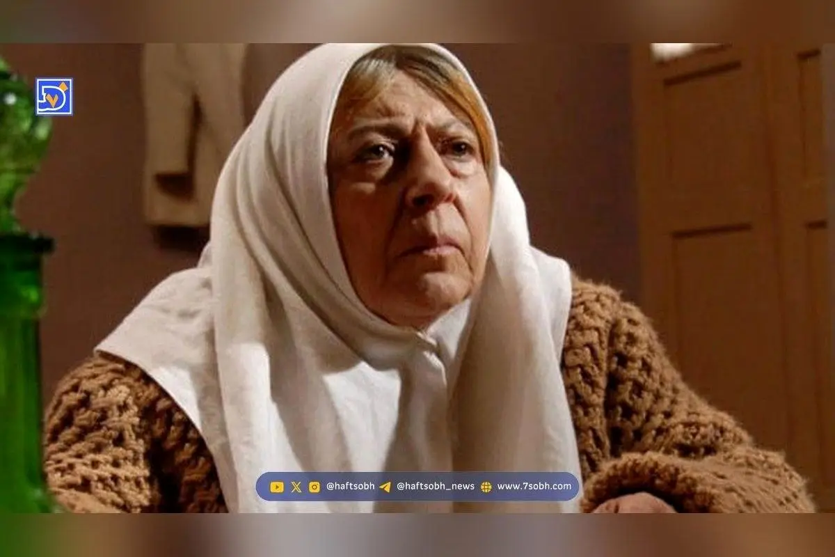 ثریا قاسمی با استایل رنگارنگ در کنار پسرش در آستانه ۸۴ سالگی؛ سفر در زمان با بازیگر پیشکسوت کشورمان