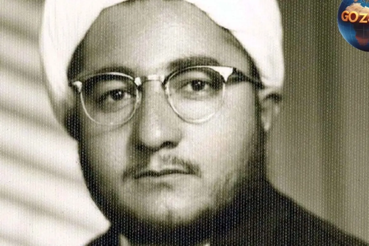 عکس نادر و تاریخی از محمدصادق خلخالی در یک کارخانه پارچهبافی در لیبی در دهه 60 هجری شمسی