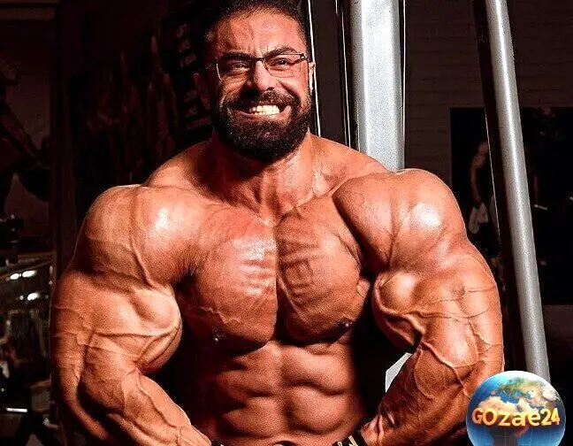 نگاهی به جشن تولد بهروز تابانی غول بدنسازی در خانه اش؛ از کیک شکلاتی و میوه‌های قاچ شده تا انارهای دون شده و زیتون‌های خوشمزه