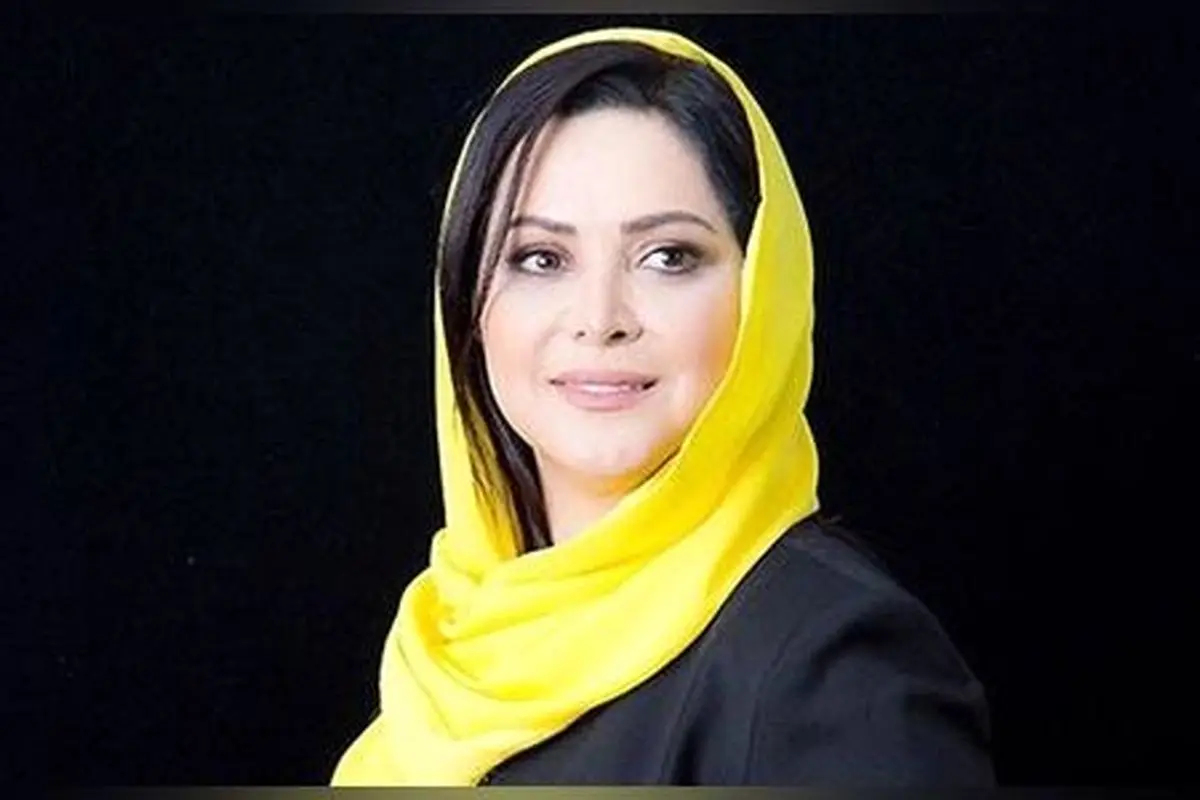 طراحی و دکوراسیون رویایی اتاق خواب خانم کمند امیرسلیمانی با سبک مینیمال و نورگیر بزرگ