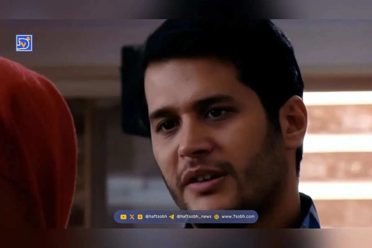 تصویر نادر و جالب از سیاوش خیرابی در کنار پدرش در سن 41 سالگی؛ سفر در زمان با عکس خاص بازیگر «آوای باران»