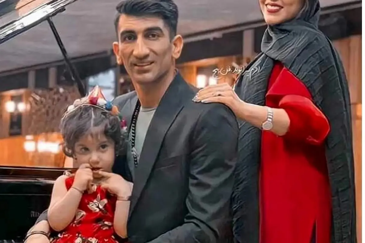 حیاط سرسبز و دلنشین خانه علیرضا بیرانوند، نماد آرامش و سادگی زندگی خانوادگی