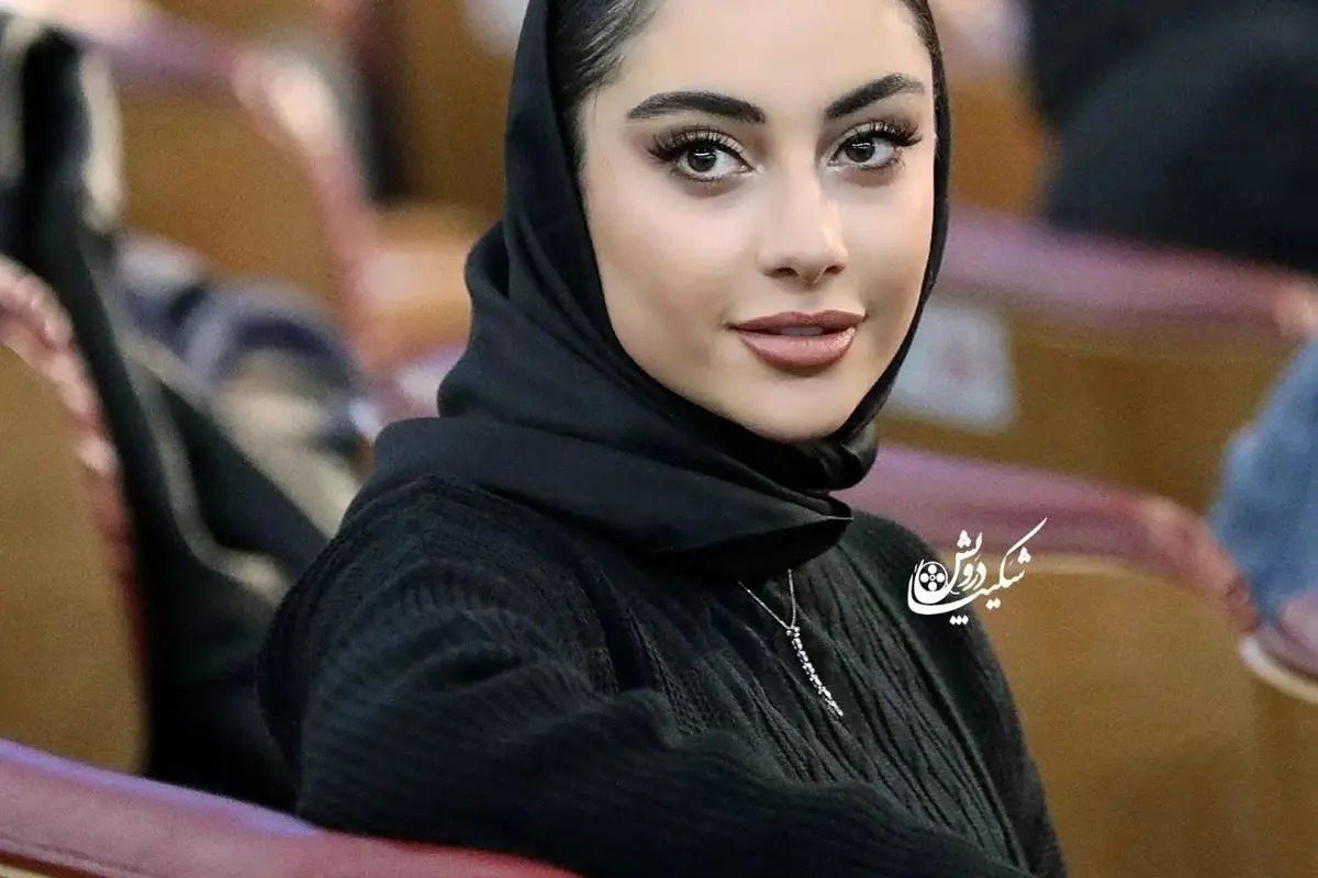 عکس دیدنی ترلان پروانه در کافه؛ زیباترین لحظه بازیگر سریال سووشون در صفحه اینستاگرام