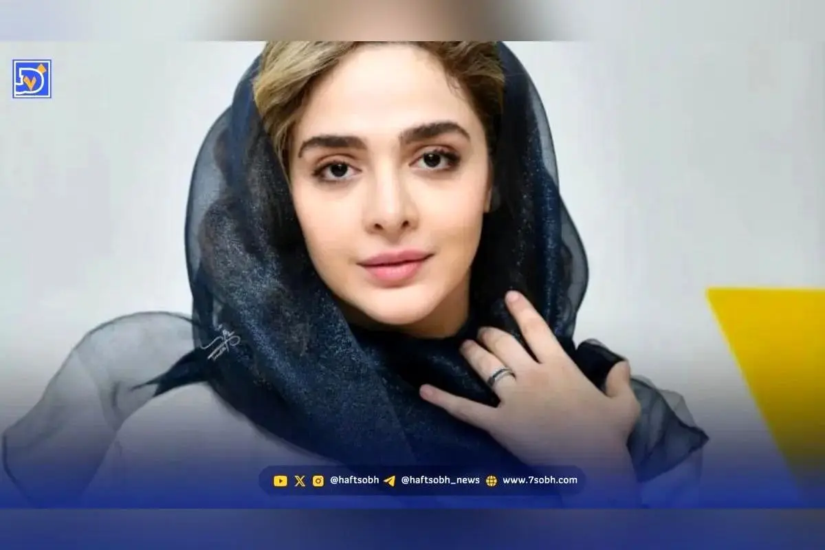 تصاویر خانه لوکس المیرا دهقانی با دکوراسیون مدرن، آینه‌کاری منحصر به فرد و مبلمان طوسی