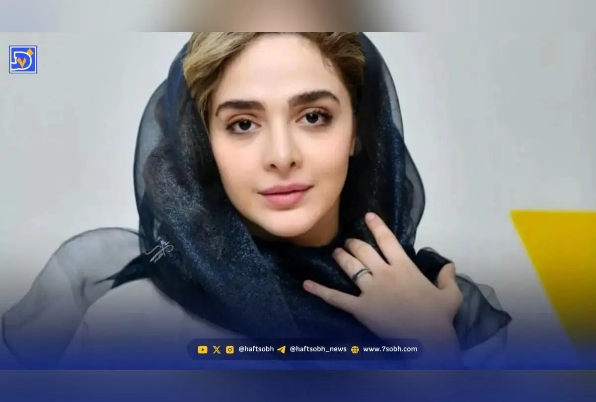 تصاویر خانه لوکس المیرا دهقانی با دکوراسیون مدرن، آینه‌کاری منحصر به فرد و مبلمان طوسی