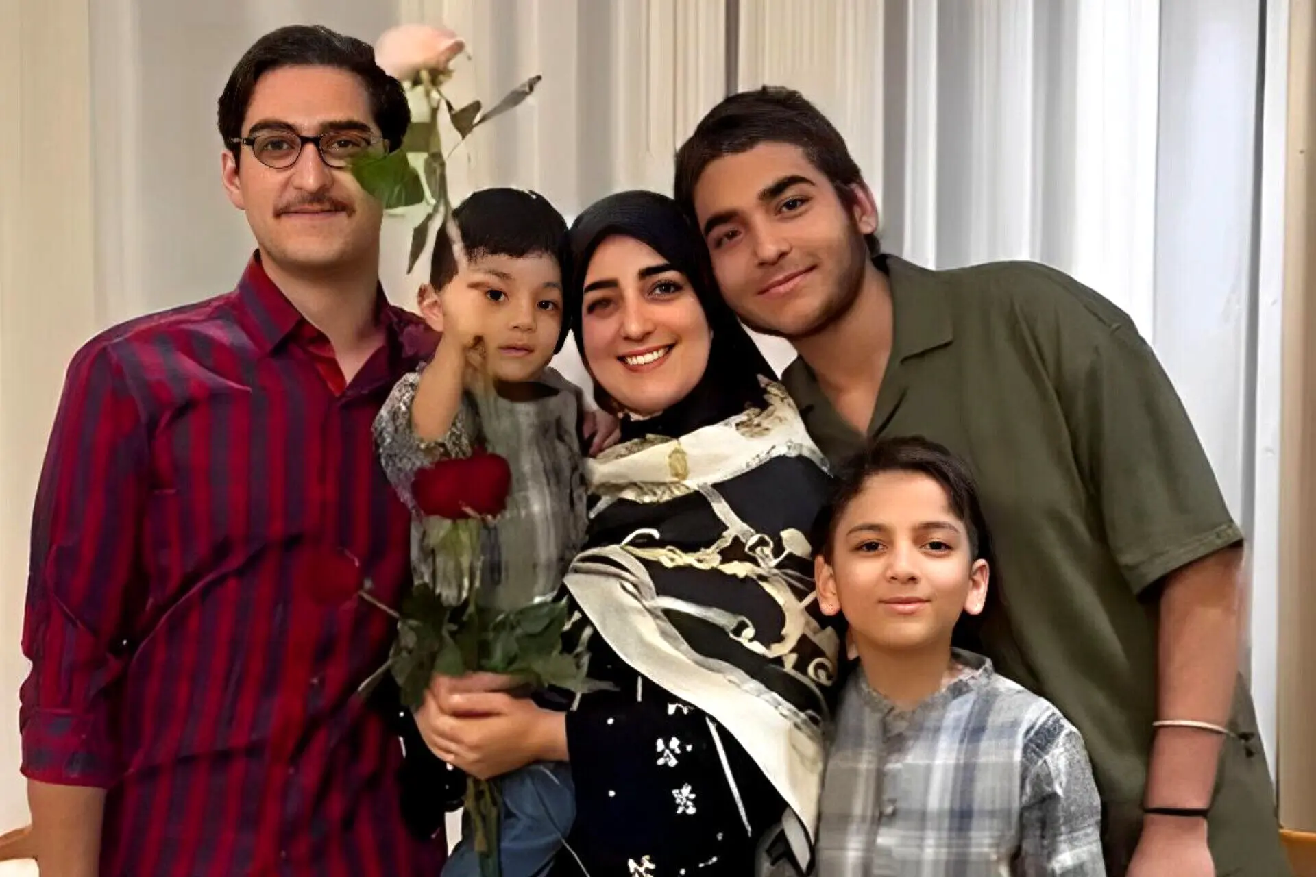 ستاره سادات قطبی: زندگی‌مون شده بشور و بساب!