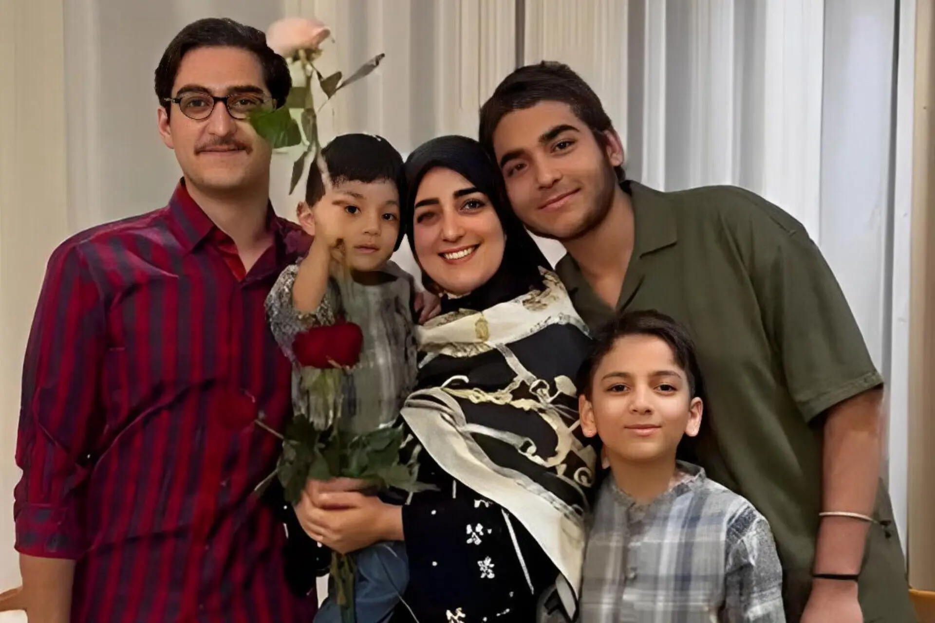 ستاره سادات قطبی: زندگی‌مون شده بشور و بساب!
