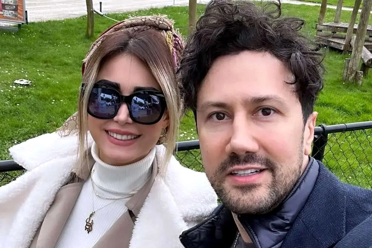 طلافروشی جدید شاهرخ استخری با طراحی مدرن، کاغذ دیواری‌های لوکس و چیدمان خاص افتتاح شد
