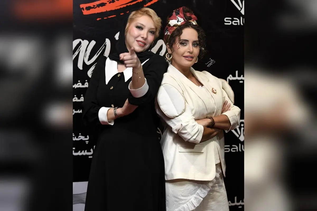 سروش منوچهری در اکران مردمی فیلم گوزن های اتوبان با حضور الناز شاکردوست و صدف اسپهبدی